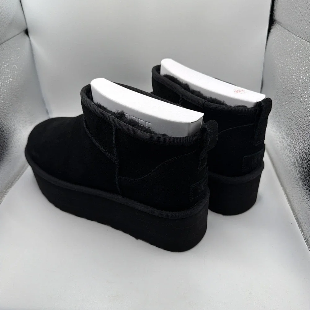 UGG Classic Ultra Mini Platform Women's Boot  Black‎ Size 10 NIB Authentic